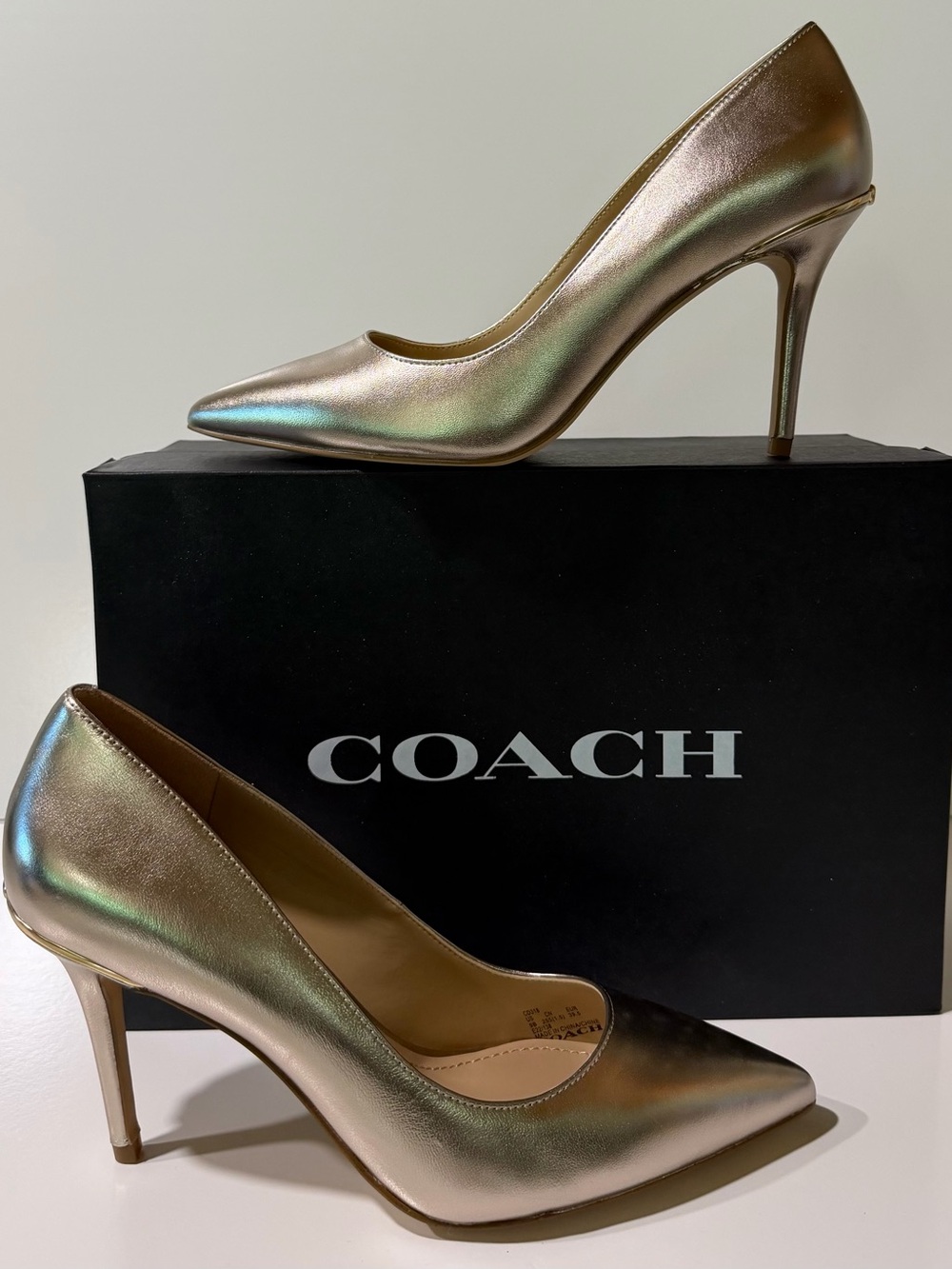 Coach Metallic Champagne Gold Pointed Toe Stiletto Pumps Size 9 New In Box